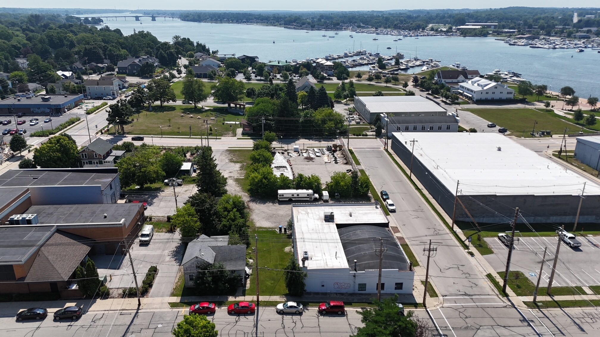 110 S 2nd Ave, Sturgeon Bay, WI à vendre Aérien- Image 1 de 14