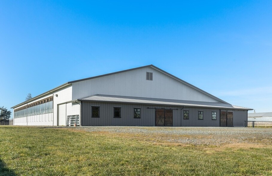 2473 240 St, Langley, BC for sale - Building Photo - Image 3 of 7