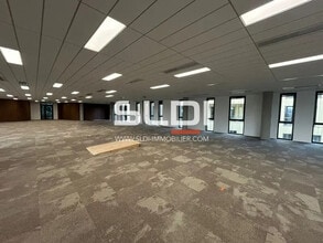 Rue Sans Souci, Limonest for lease Interior Photo- Image 2 of 9