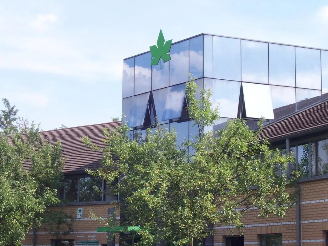 Rue Albert Einstein, Champs-sur-Marne for lease Building Photo- Image 1 of 8