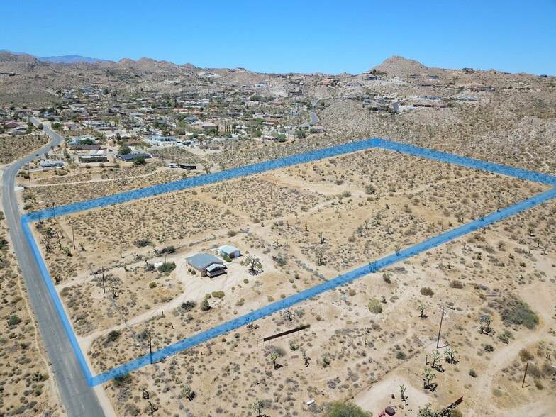 57800 Paxton Rd, Yucca Valley, CA à vendre - Photo du b timent - Image 1 de 9