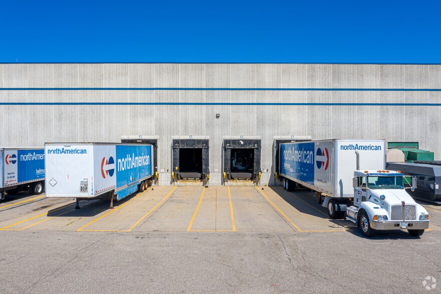 2501 Rosegate, Roseville, MN for lease - Building Photo - Image 3 of 5