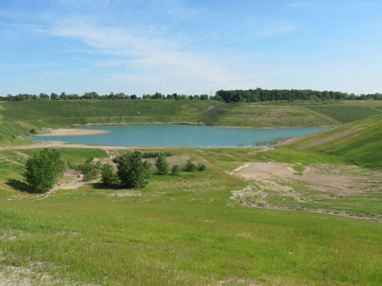 2575 S Zeeb Rd, Ann Arbor, MI à vendre - Photo du bâtiment - Image 2 de 5