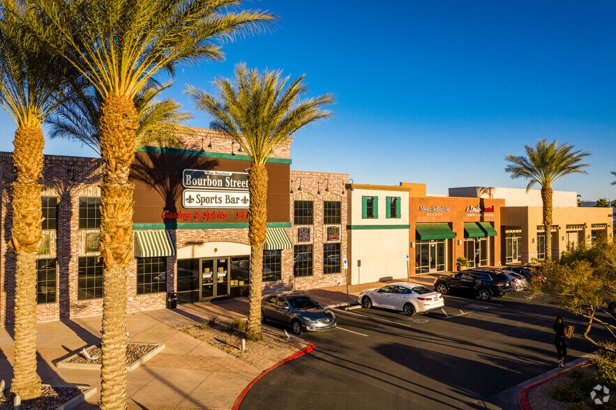 6040 Badura Ave, Las Vegas, NV à louer - Photo du bâtiment - Image 1 de 4