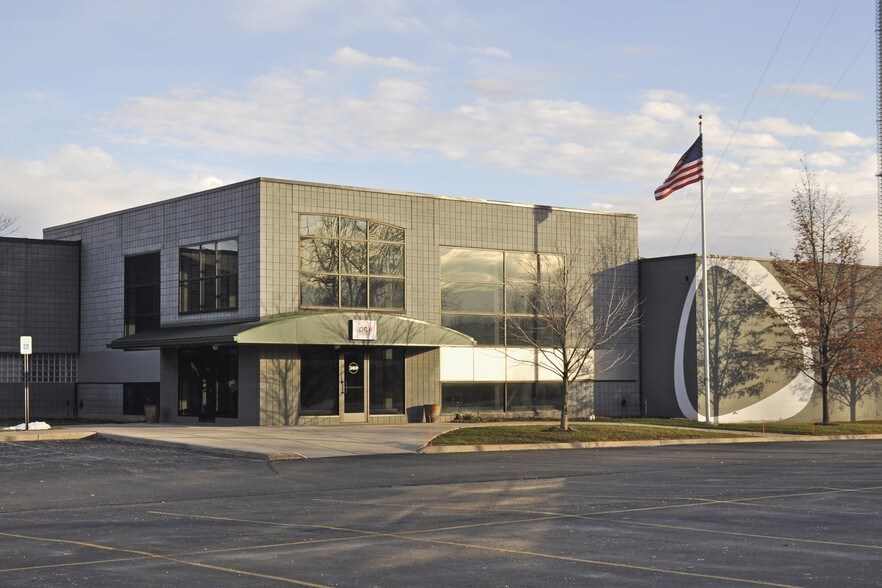 13250-13320 Northend Ave, Oak Park, MI à louer - Photo du bâtiment - Image 2 de 6