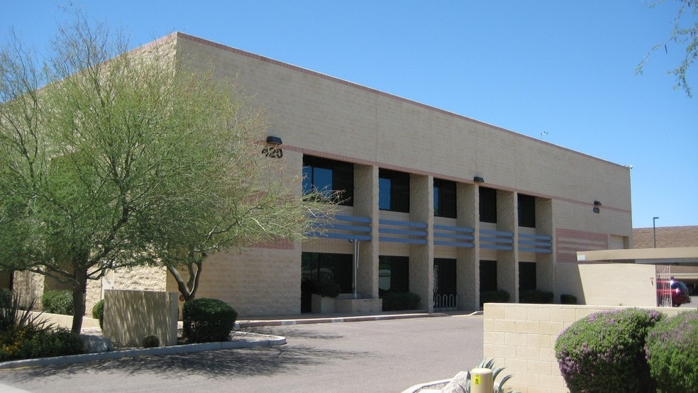 420 S Smith Rd, Tempe, AZ à vendre - Photo du bâtiment - Image 2 de 14