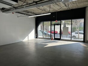 7007 Romaine St, Los Angeles, CA à louer Photo intérieure- Image 2 de 3