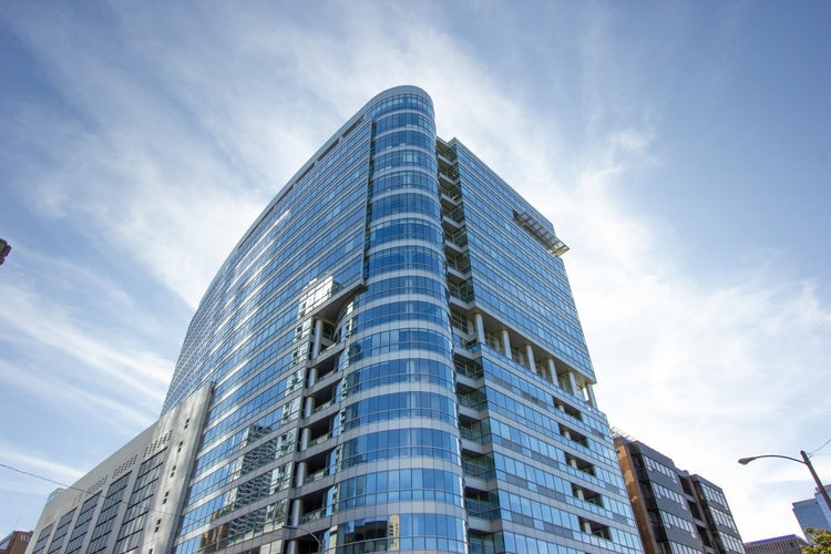 555 E Wells St, Milwaukee, WI for lease Primary Photo- Image 1 of 3