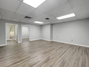 574 Azalea Rd, Mobile, AL à louer Photo intérieure- Image 1 de 6