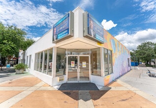 905-909 Central Ave, Saint Petersburg, FL for lease Building Photo- Image 1 of 2