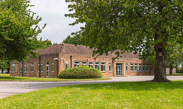 Red Barn, Wroughton for lease - Primary Photo - Image 1 of 7