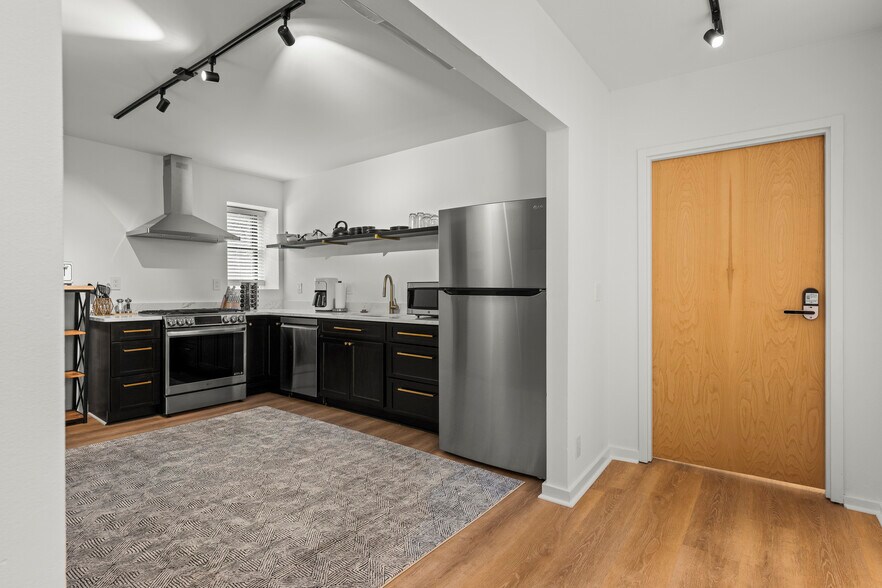 9-13 Broadway St, Asheville, NC à vendre - Photo du bâtiment - Image 3 de 61