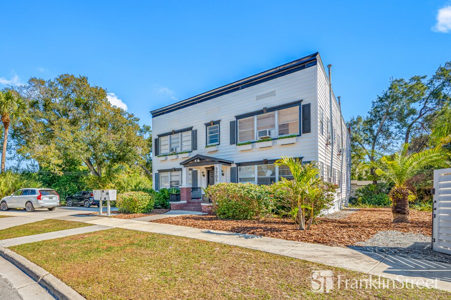 1705 Apache Trl, Clearwater, FL à vendre - Photo du bâtiment - Image 2 de 18
