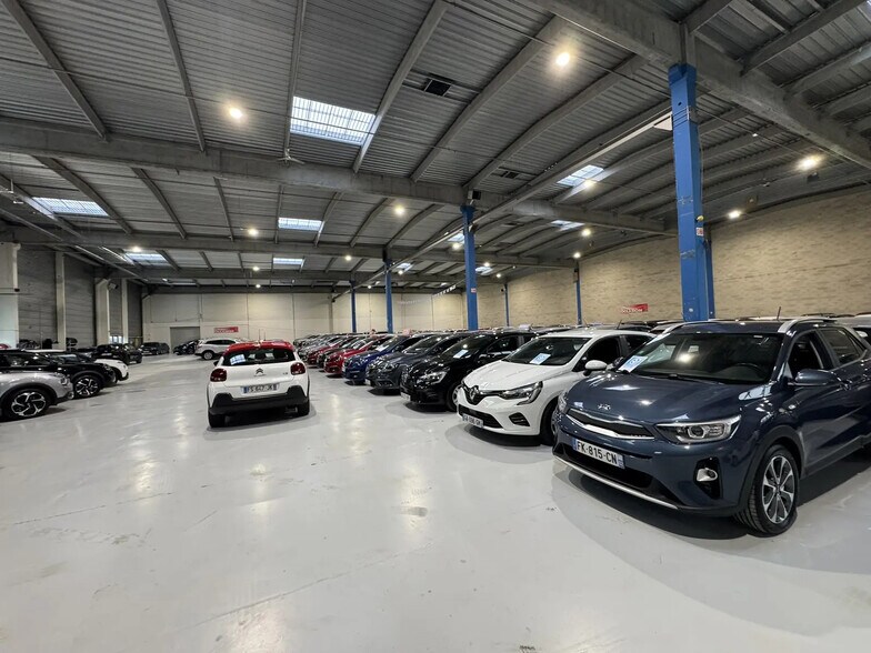 Flex dans Taverny à louer - Photo du bâtiment - Image 2 de 10