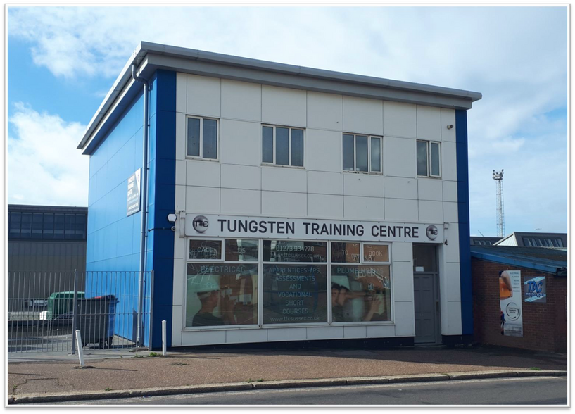 130-136 Albion St, Southwick à louer - Photo du bâtiment - Image 2 de 2