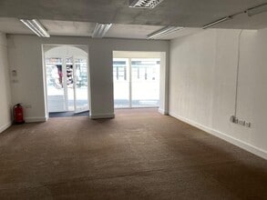 28 High St, Sandown for lease Interior Photo- Image 1 of 4