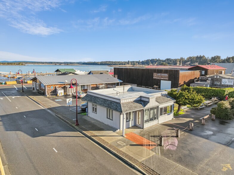 165 Alabama Ave SE, Bandon, OR à vendre - Aérien - Image 2 de 24