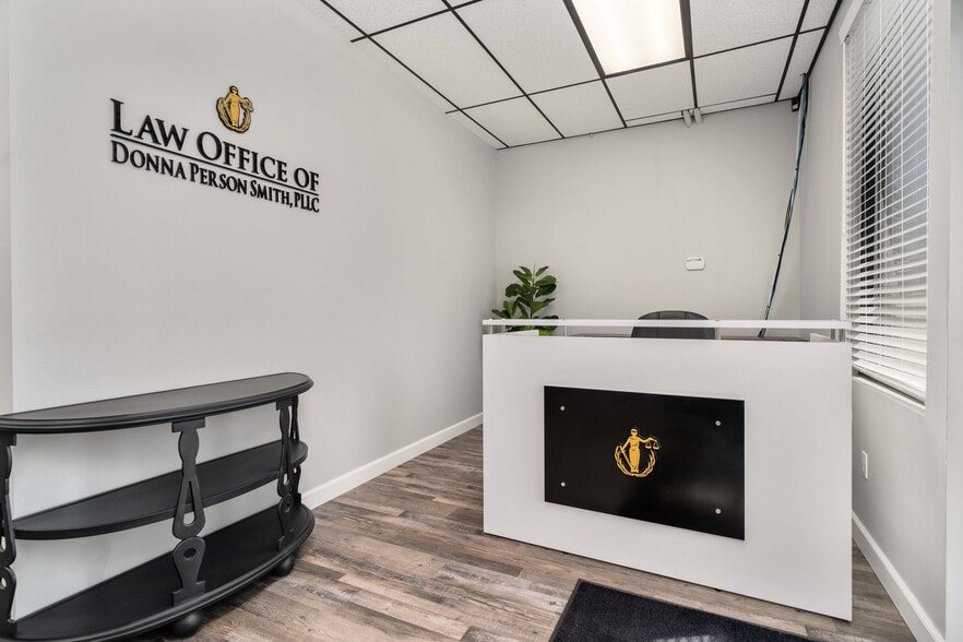 14718 Union Ave SW, Lakewood, WA for sale - Interior Photo - Image 3 of 10