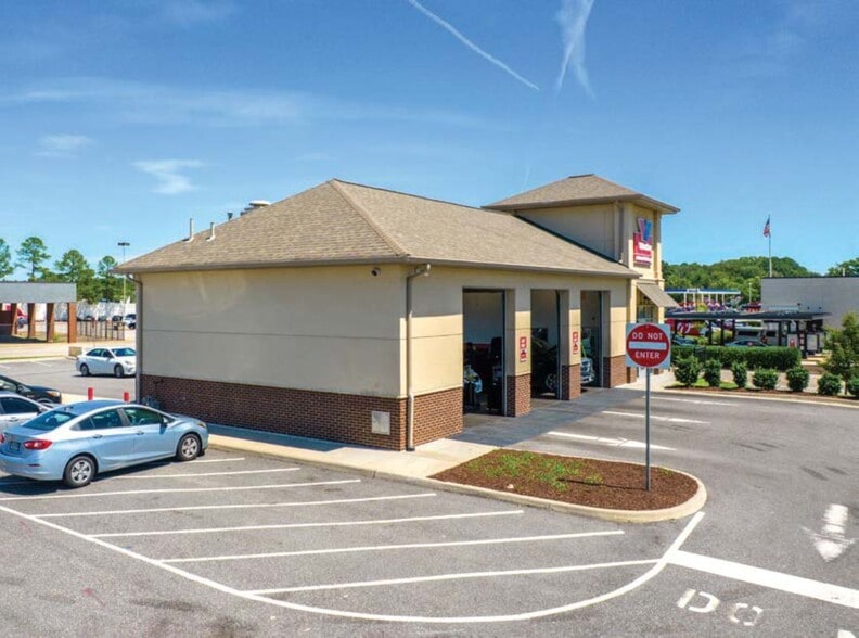 5102 W Mercury Blvd, Hampton, VA for sale - Building Photo - Image 3 of 7