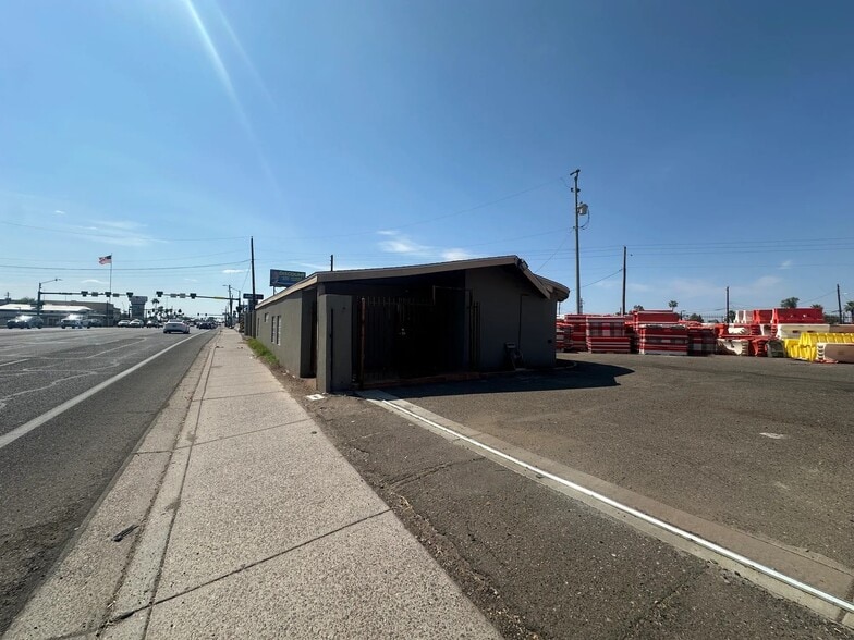 2204-2206 W Indian School Rd, Phoenix, AZ for sale - Building Photo - Image 3 of 10