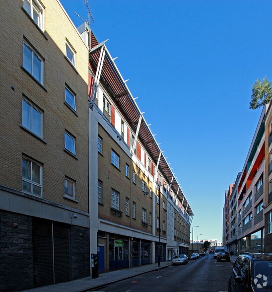 18 Plumbers Row, Londres à louer - Photo du bâtiment - Image 3 de 3