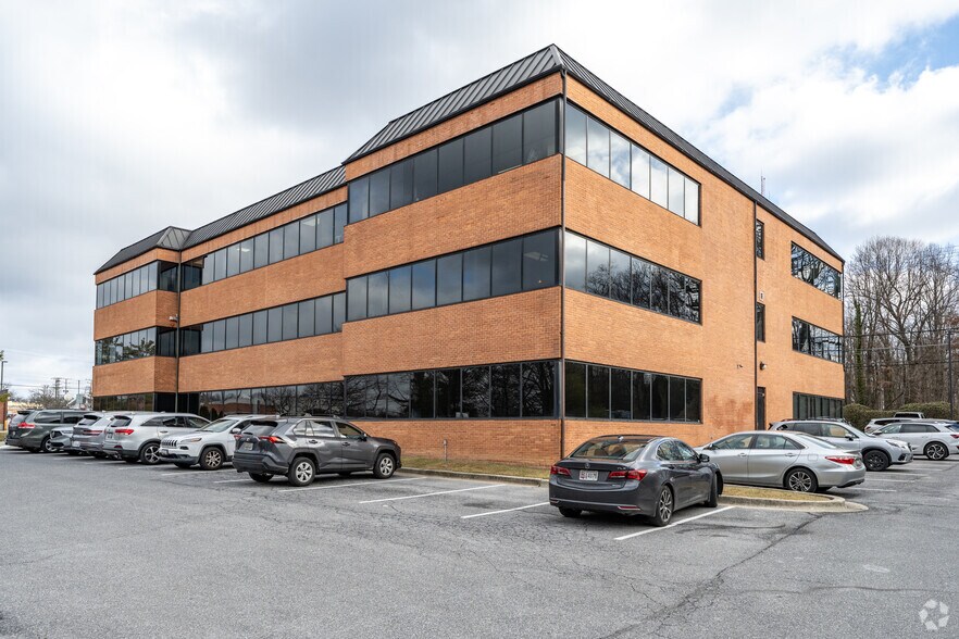 516 N Rolling Rd, Catonsville, MD à louer - Photo du bâtiment - Image 2 de 3