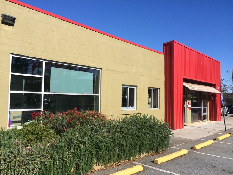 2752 E Ponce de Leon Ave, Decatur, GA for lease - Building Photo - Image 3 of 9