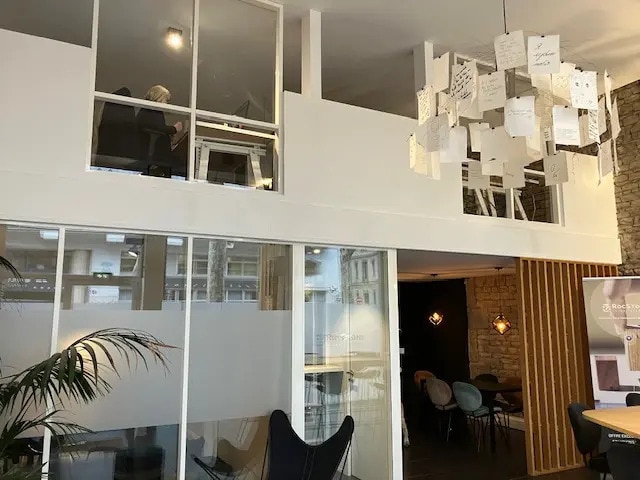 Retail in Lyon for lease - Building Photo - Image 2 of 24