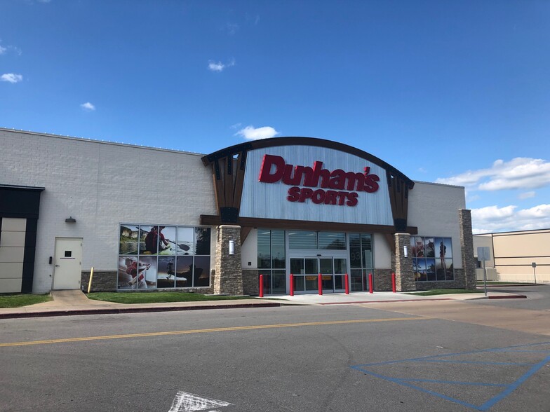 3600 Country Club Dr, Jefferson City, MO for lease - Building Photo - Image 2 of 9