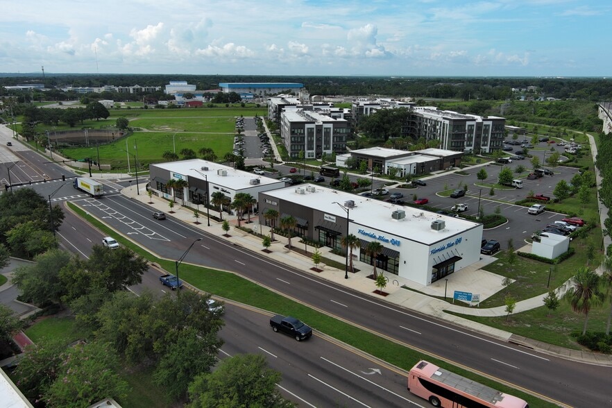 320-340 Kathleen Rd, Lakeland, FL for lease - Building Photo - Image 1 of 6