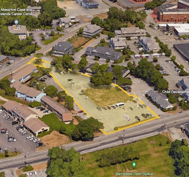 720 Main St, Hyannis, MA à vendre - Photo du bâtiment - Image 3 de 11