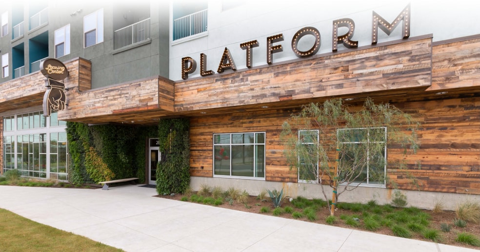 2823 E Martin Luther King Jr Blvd, Austin, TX for lease - Building Photo - Image 1 of 10