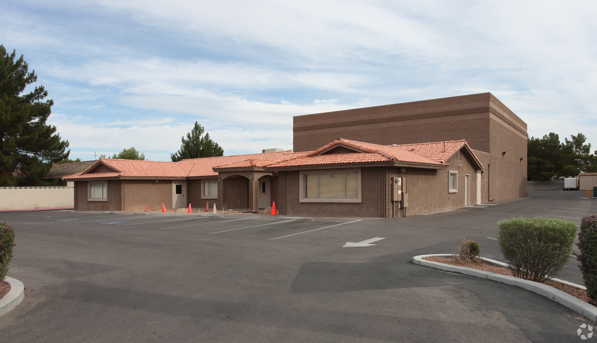 3910 E Patrick Ln, Las Vegas, NV for sale Primary Photo- Image 1 of 12