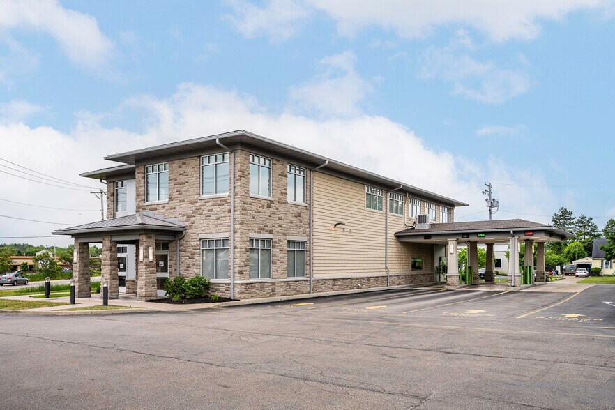 3020 Orchard Park Rd, Buffalo, NY à vendre - Photo du bâtiment - Image 2 de 87