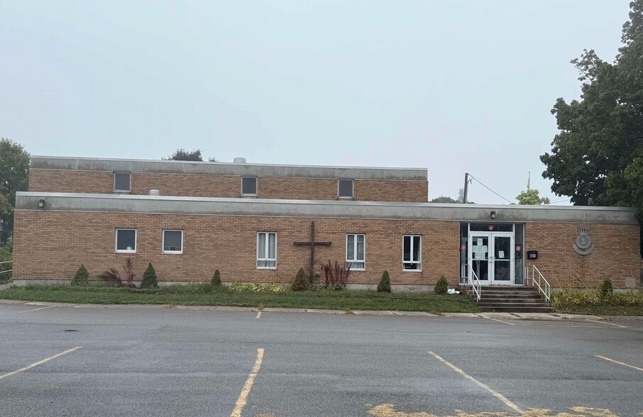 401 Franklin St, Ogdensburg, NY à vendre - Photo du bâtiment - Image 2 de 11