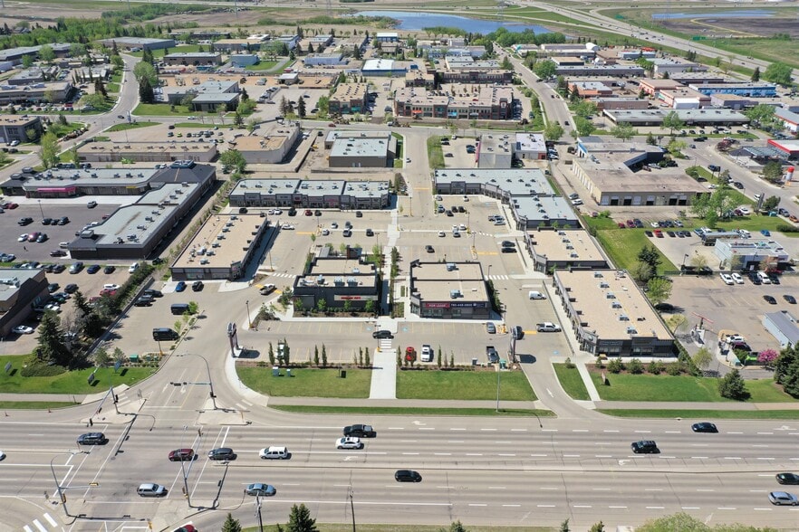 800 Broadmoor Blvd, Sherwood Park, AB for lease - Primary Photo - Image 1 of 4
