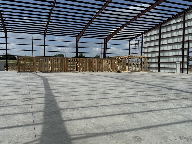 Old Airport Rd & Hwy 171, Weatherford, TX for lease - Building Photo - Image 2 of 9