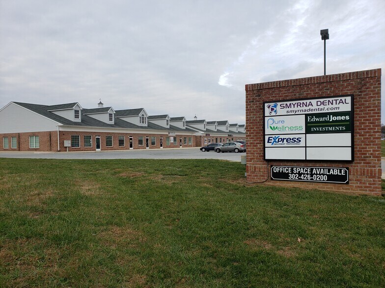 671 S Carter Rd, Smyrna, DE à louer - Photo du bâtiment - Image 2 de 10