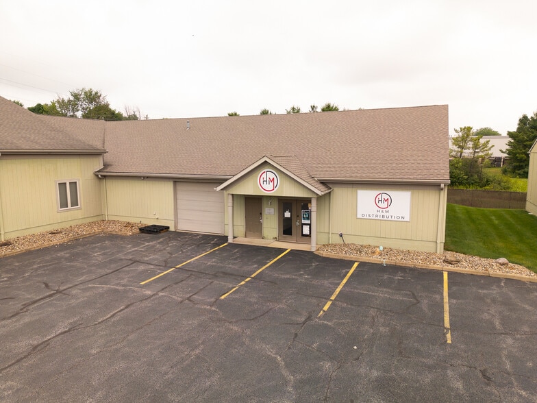 493 Bev Rd, Youngstown, OH for sale - Building Photo - Image 2 of 32