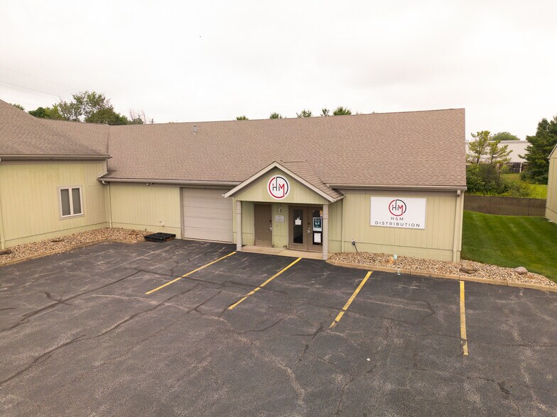 493 Bev Rd, Youngstown, OH à vendre - Photo du bâtiment - Image 2 de 32