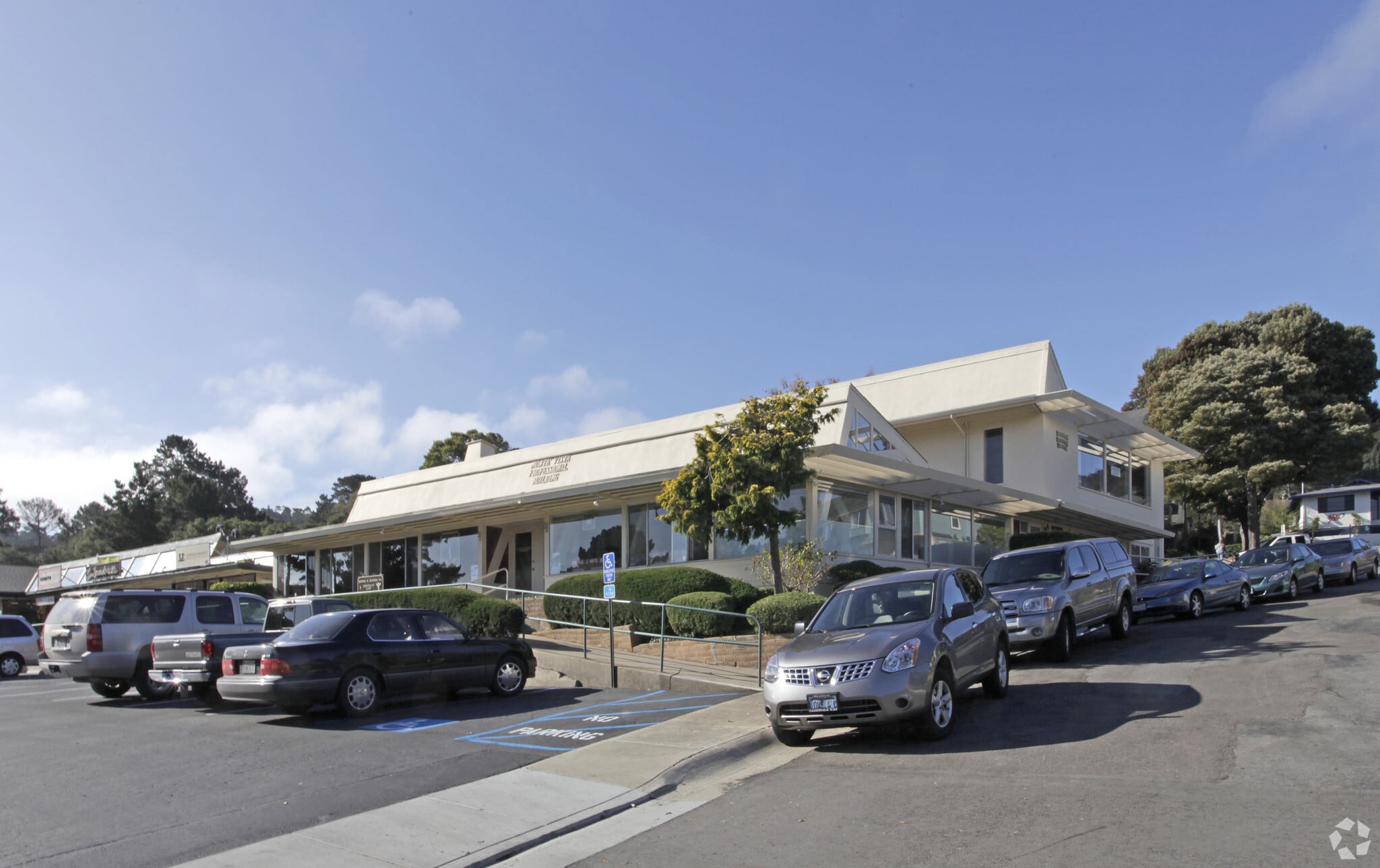 15-31 Soledad Dr, Monterey, CA for sale Primary Photo- Image 1 of 5