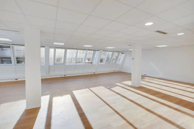 125 Rue Aristide Briand, Levallois-Perret for lease - Interior Photo - Image 3 of 9