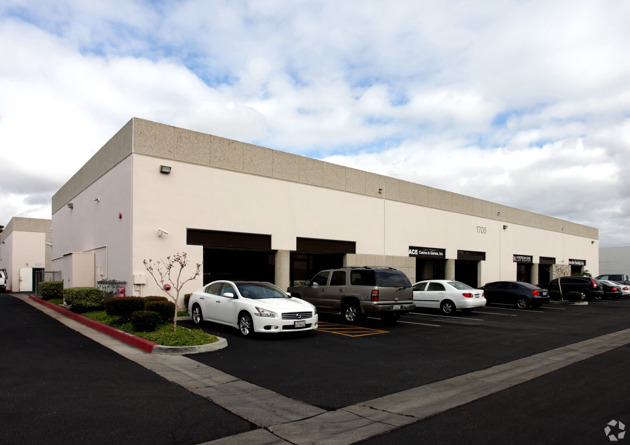 1705 Rimpau Ave, Corona, CA for lease Primary Photo- Image 1 of 5