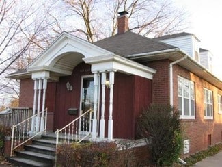 Plus de détails pour 909 E Jackson St, Macomb, IL - Bureau à vendre