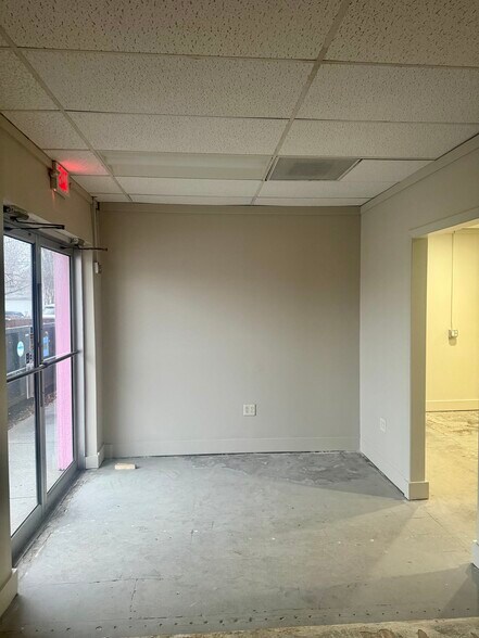 400-422 N Kennedy Dr, Bradley, IL à louer - Photo du bâtiment - Image 3 de 10