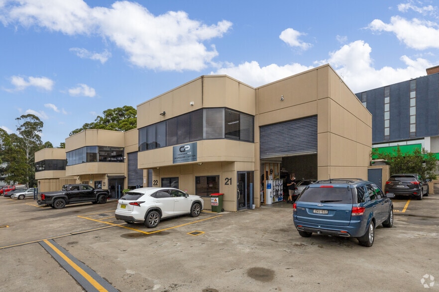 108 Old Pittwater Rd, Brookvale for sale - Building Photo - Image 3 of 5