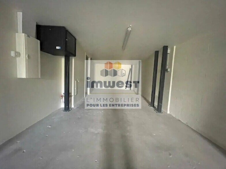 Flex in Rennes for lease - Building Photo - Image 3 of 6