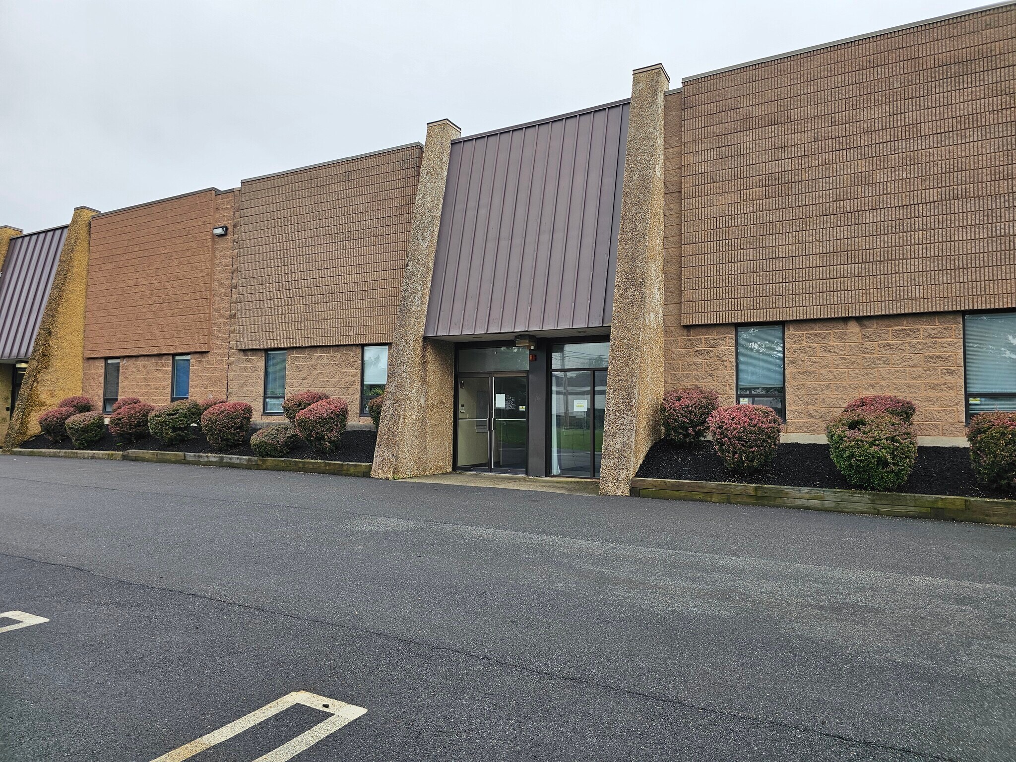 15 Industrial Dr, Middletown, NY for lease Building Photo- Image 1 of 10