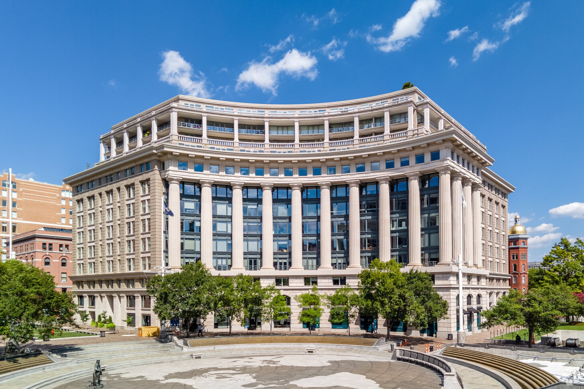 701 Pennsylvania Ave NW, Washington, DC à louer Photo du bâtiment- Image 1 de 20