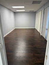 5400 S University Dr, Davie, FL for lease Interior Photo- Image 1 of 6